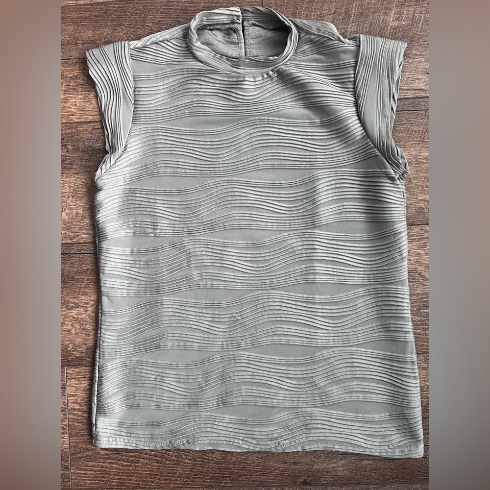 SHEIN Silver Wave Pattern Blouse